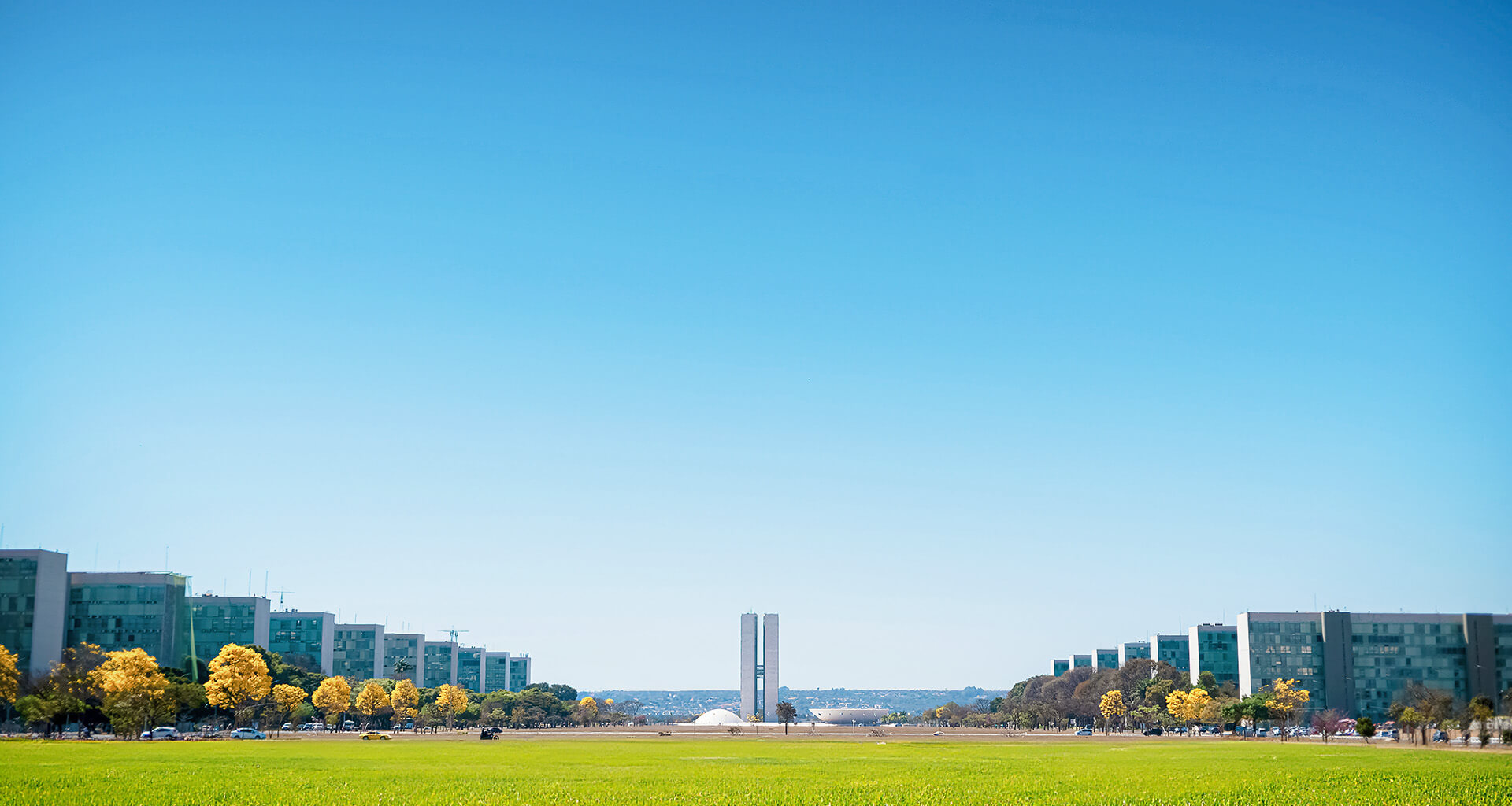 Praça dos Três Poderes - Brasília. Fotografia de Thandy Yung - Unsplash.com